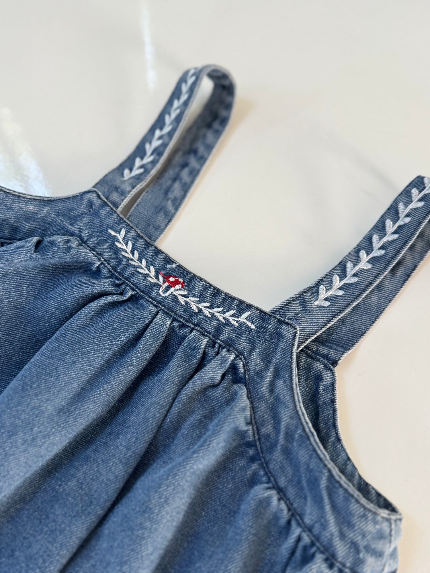 Falda de Tirantes de Mezclilla